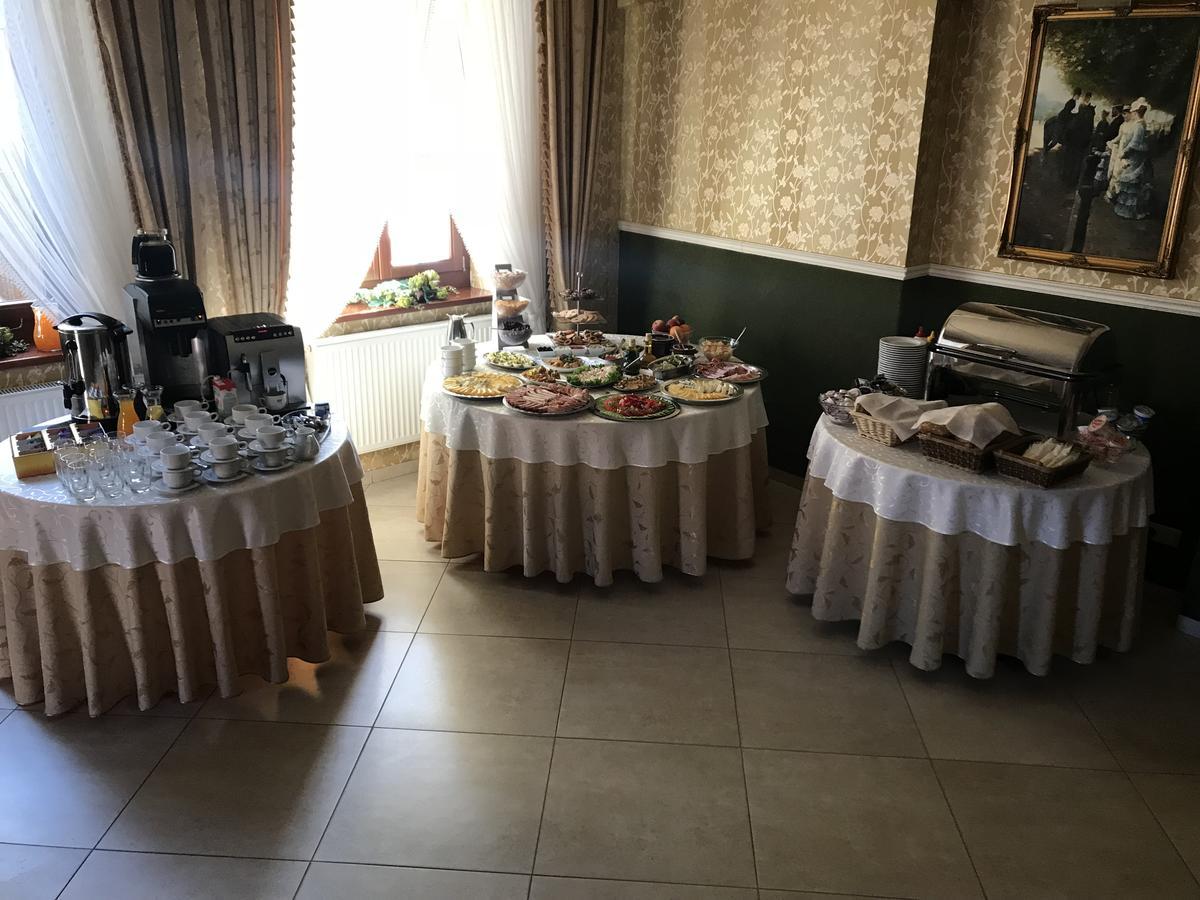 Hotel Restauracja Willa Radwan Aleksandrów Kujawski المظهر الخارجي الصورة